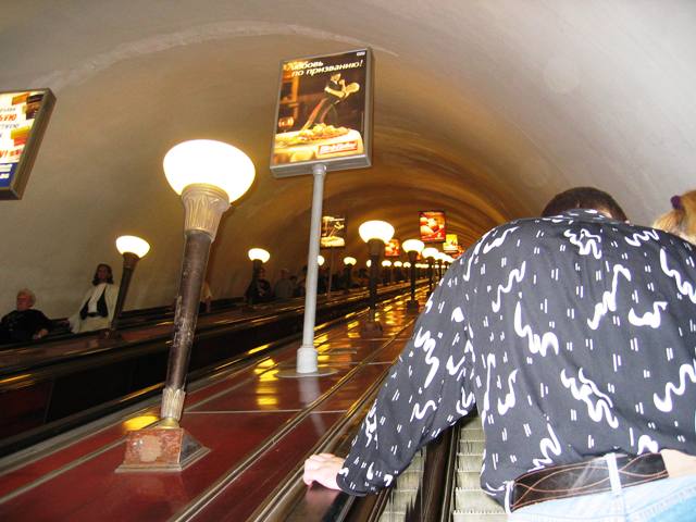 Venäjä: metron rullaportaat